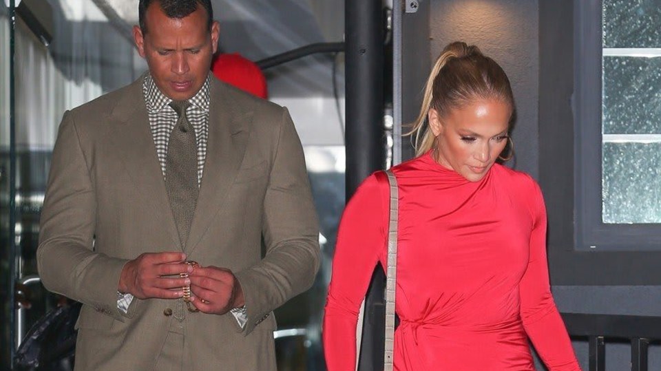 Jennifer Lopez (48)